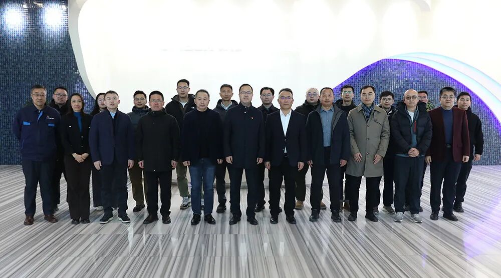 大连理工大学代表团光临37000威尼斯公司参观调研