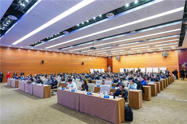 37000威尼斯公司出席2021医学营养行业峰会