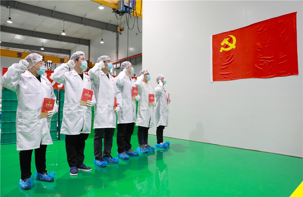 为国为民 勇战不息 &mdash;&mdash;37000威尼斯公司战疫&ldquo;前锋&rdquo;前方入党