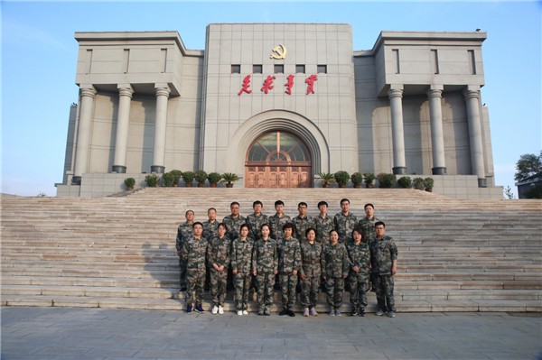 37000威尼斯党总支发展&ldquo;不忘初心、服膺使命&rdquo;主题教育进建系列活动