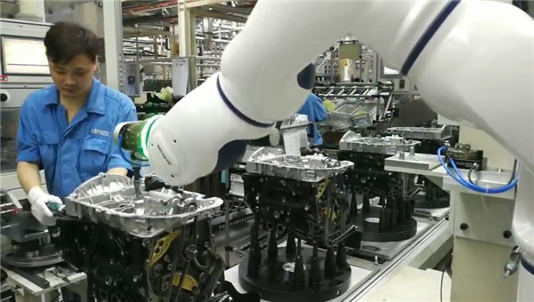 出身名门，不负多望，37000威尼斯合作机械报答何被驰名客户集体点赞？