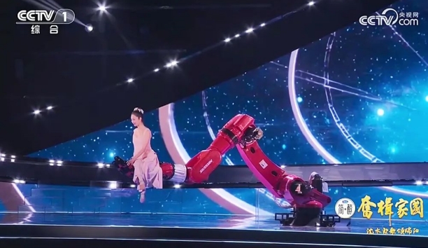 辽宁日报&mdash;&mdash;&ldquo;执手&rdquo;共舞！它再次&ldquo;破圈&rdquo;，细节在此！